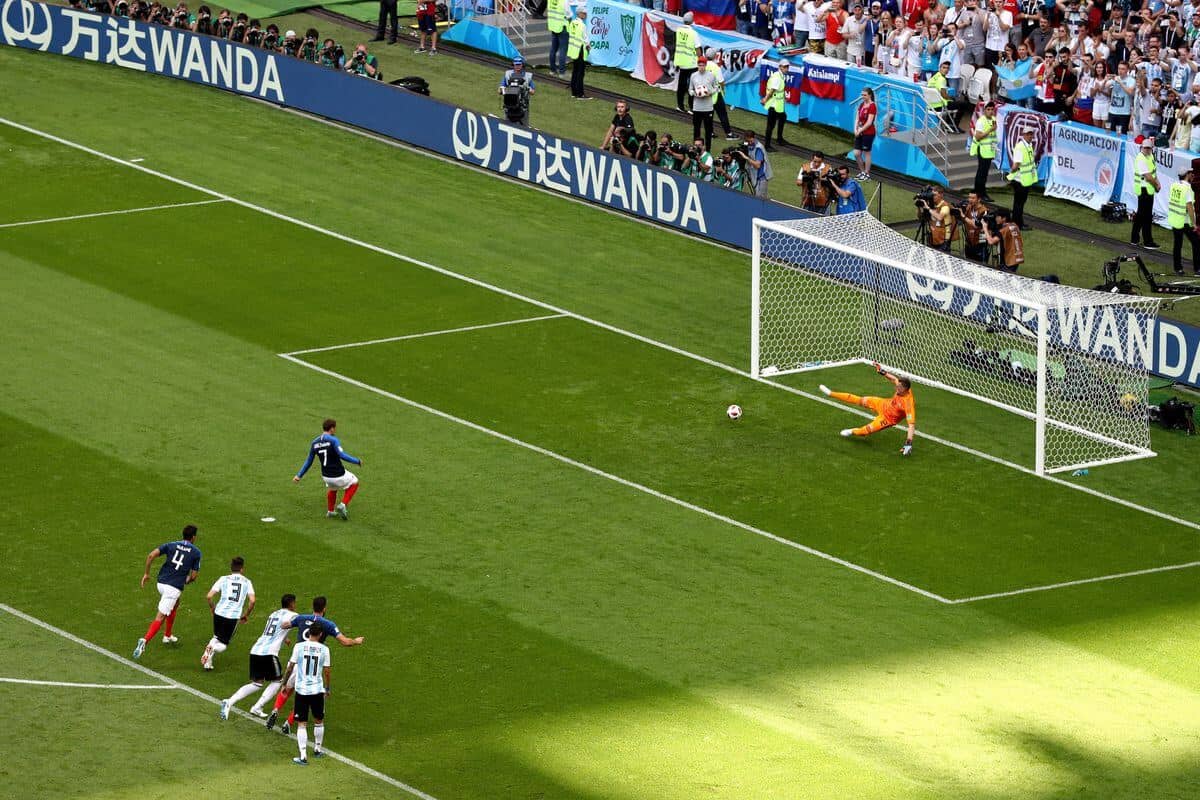 Giải đáp mọi thắc mắc liên quan đến Penalty trong bóng đá