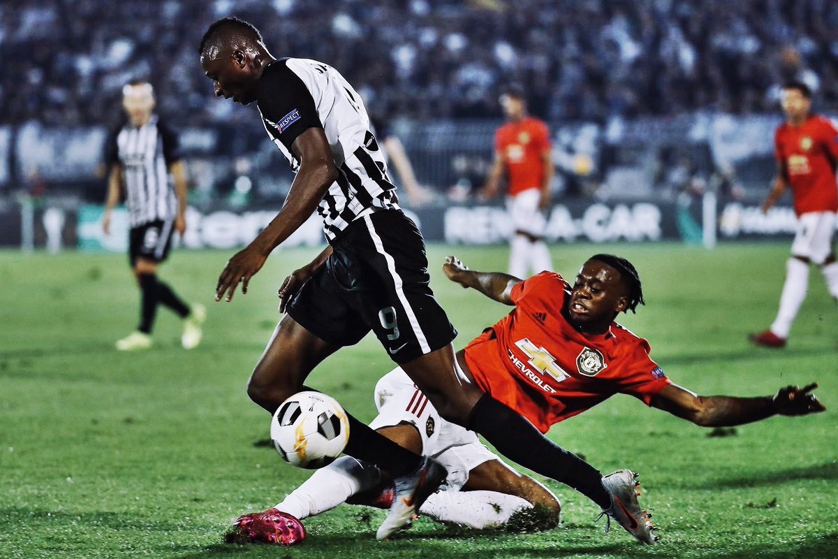 1 năm Wan-Bissaka với MU:Bước tiến thần tốc của gã trai thầm lặng