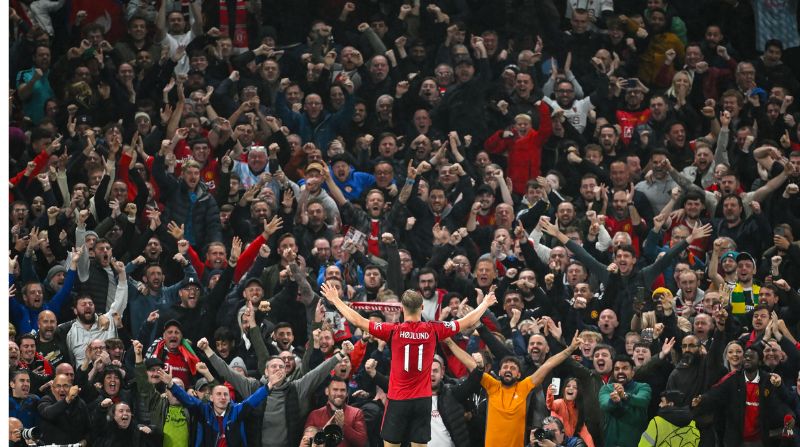 Fan MU gọi là gì? Nguồn gốc biệt danh Manucian & Quỷ đỏ